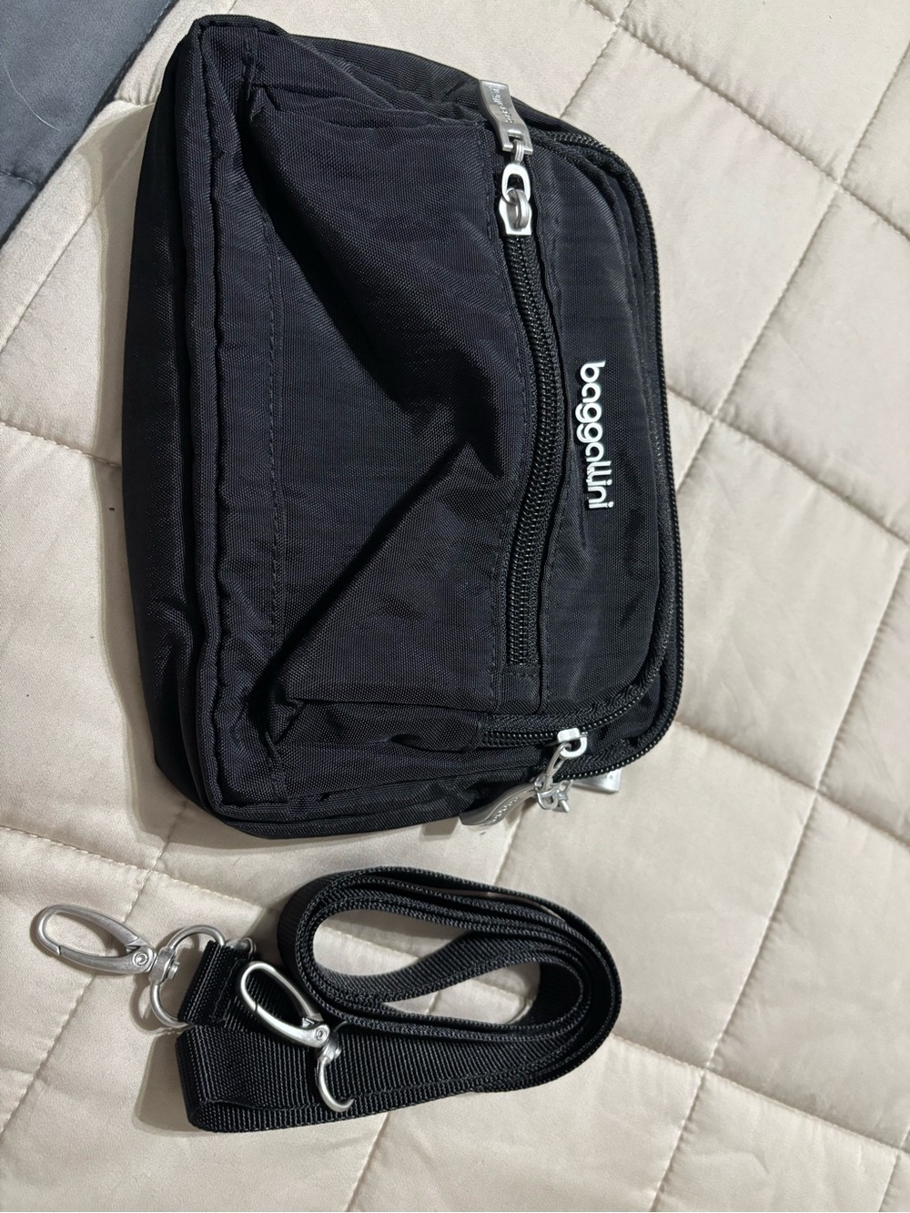Baggallini Black Nylon Crossbody Organizer with Removable Strap